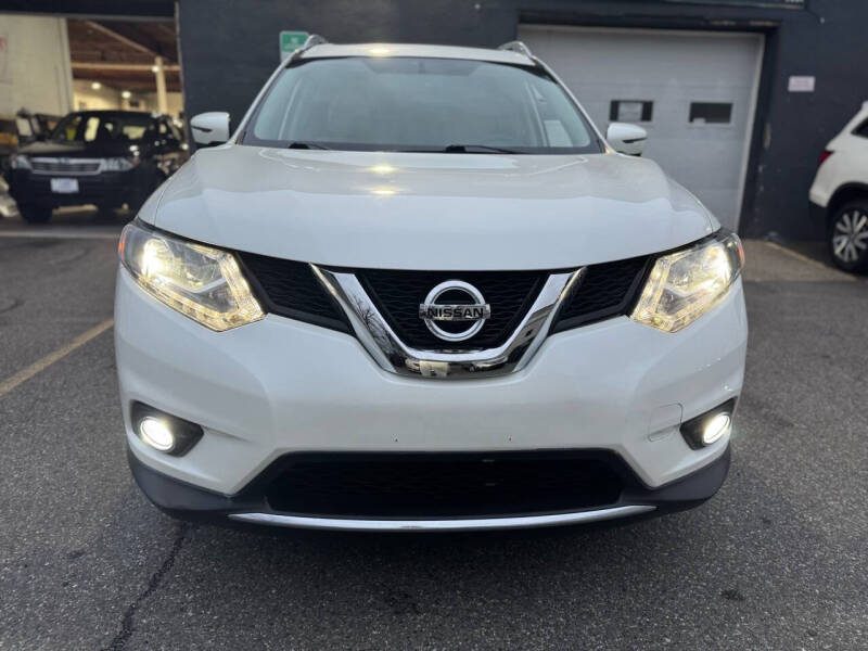 Nissan Rogue's photo