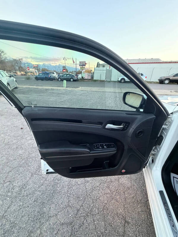 2017 Chrysler 300 S Alloy Edition