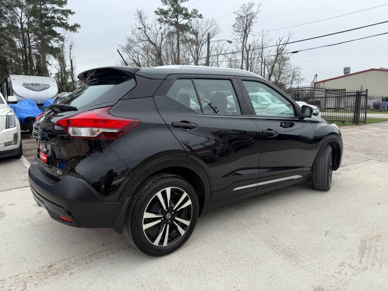2019 Nissan Kicks SR