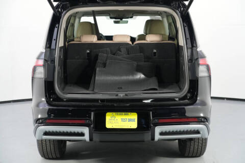 2025 Infiniti QX80 Pure