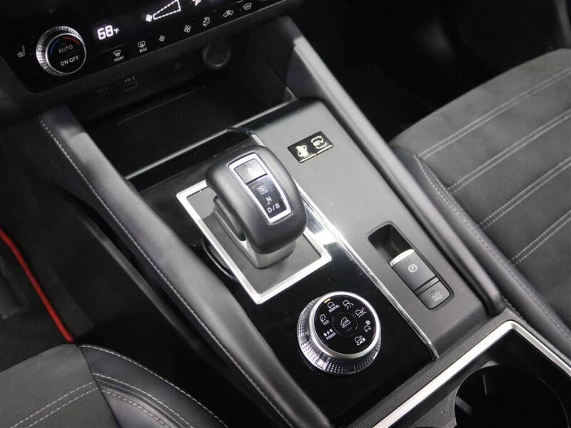 2024 Mitsubishi Outlander PHEV SE