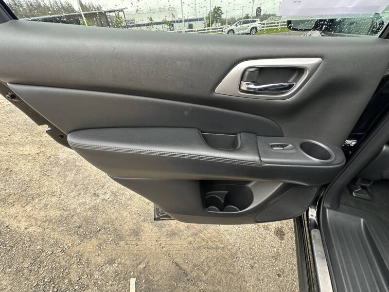 2013 Nissan Pathfinder Platinum