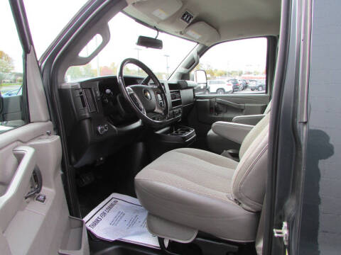 2017 Chevrolet Express LS 2500