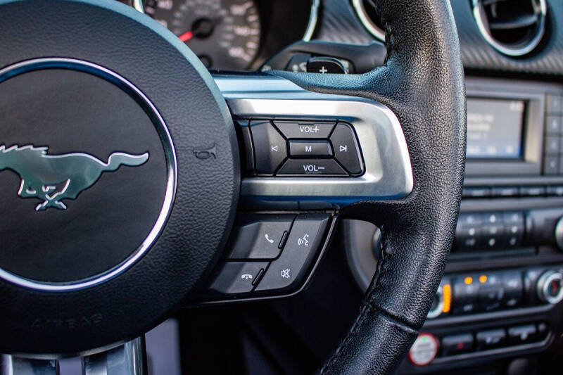 2016 Ford Mustang V6