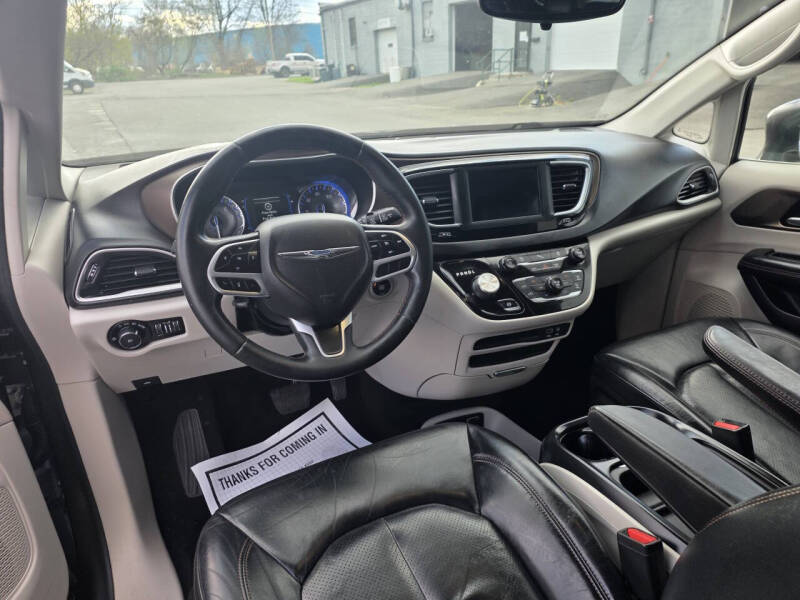 2018 Chrysler Pacifica Touring L