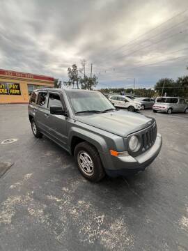 2012 Jeep Patriot for sale at BSS AUTO SALES INC in Eustis FL