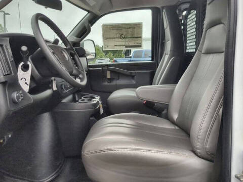 2025 GMC Savana 2500