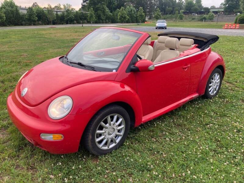 2004 Volkswagen New Beetle Convertible for sale at A & A AUTOLAND in Woodstock GA