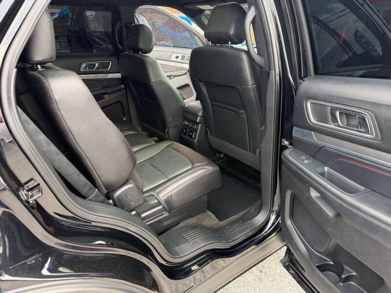 2017 Ford Explorer Sport