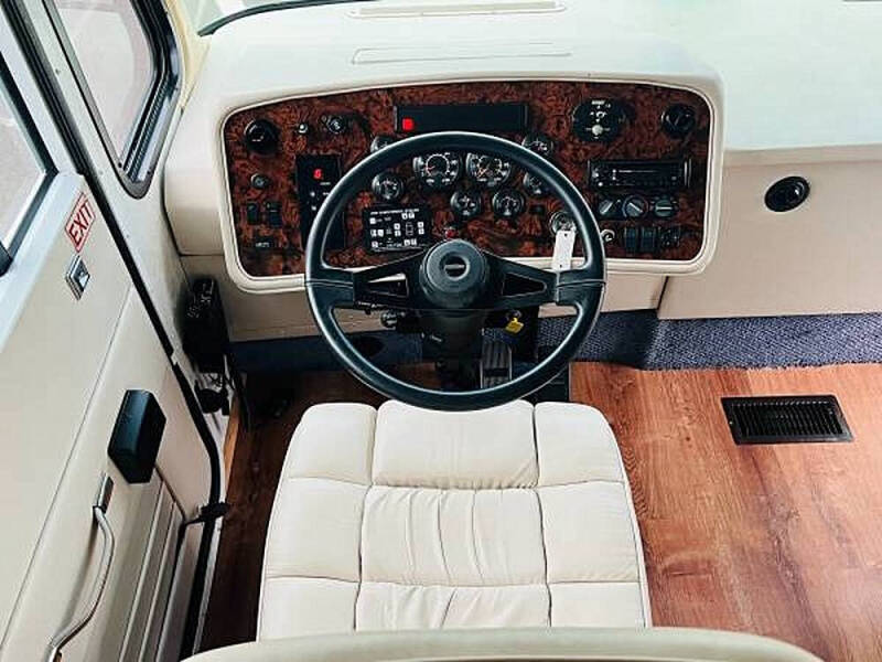 1999 Freightliner XC Chassis