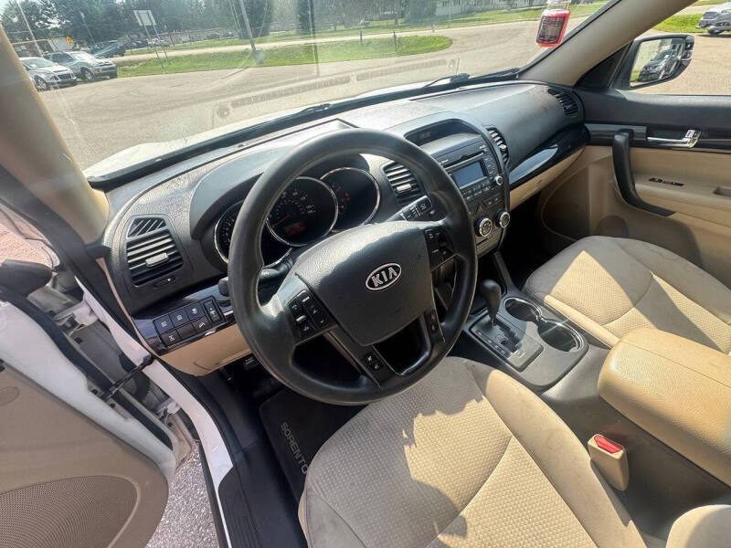 2011 Kia Sorento LX