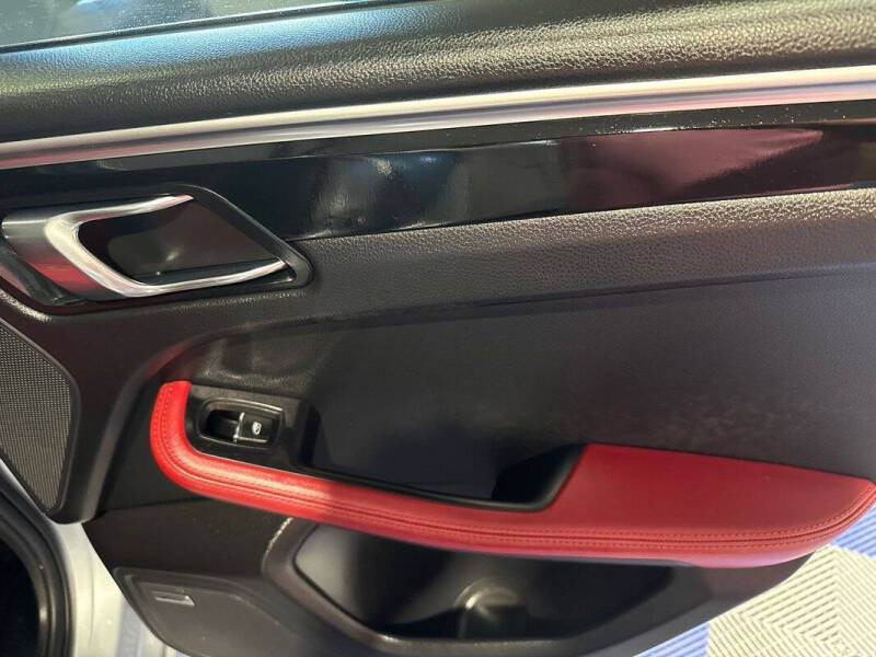 2017 Porsche Macan S