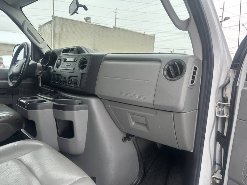 2009 Ford E-Series E-250