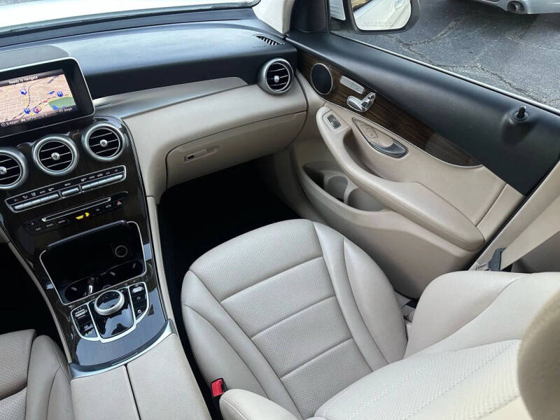 2019 Mercedes-Benz GLC GLC 300