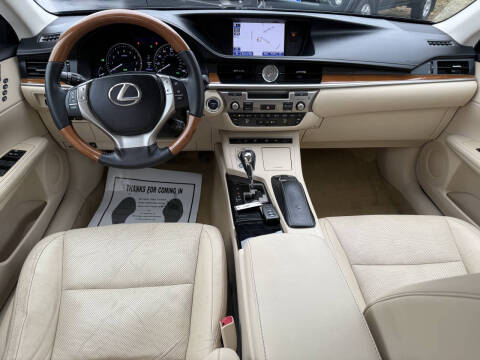 2013 Lexus ES 300h