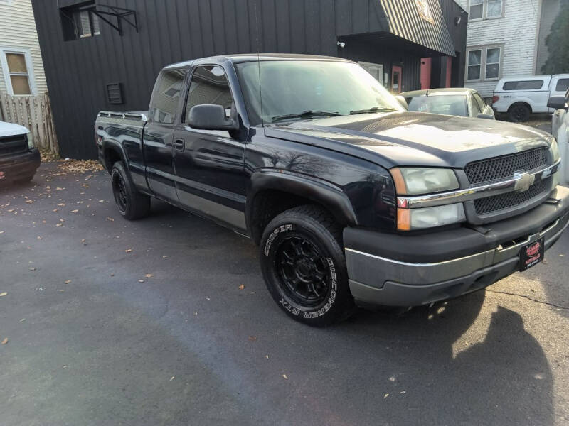 2005 Chevrolet Silverado 1500 for sale at ALVAREZ BLESSING AUTO SALES LLC in Green Bay WI