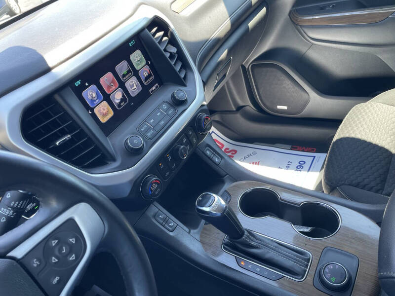 2018 GMC Acadia SLE-2