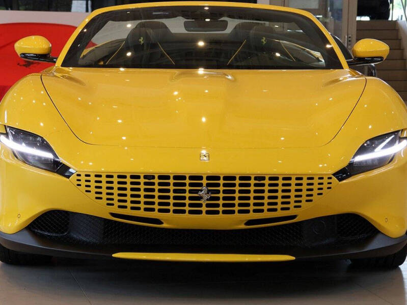 2025 Ferrari Roma Spider