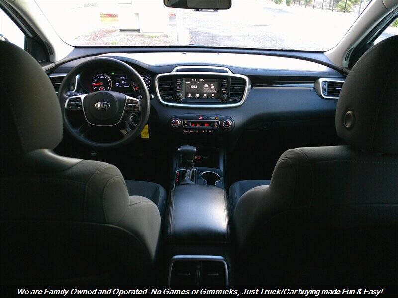 2019 Kia Sorento LX V6