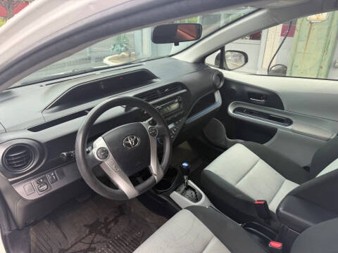 2013 Toyota Prius c Four