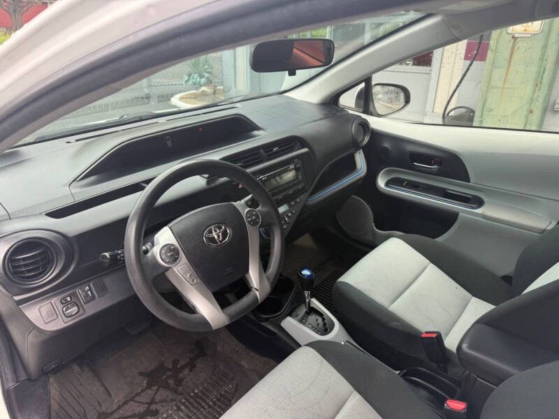2013 Toyota Prius c Four
