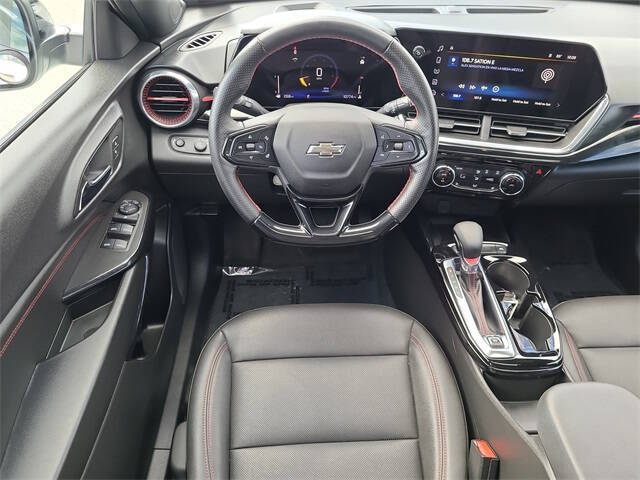 2024 Chevrolet Trax RS