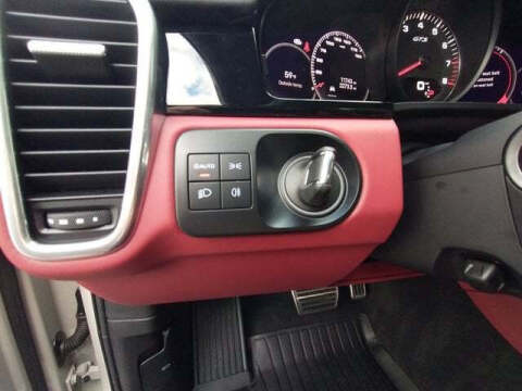 2022 Porsche Cayenne GTS Coupe