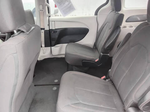 2017 Chrysler Pacifica Touring