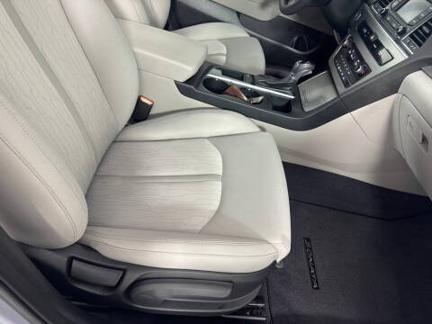 2016 Hyundai Sonata Hybrid SE