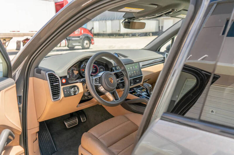 2023 Porsche Cayenne