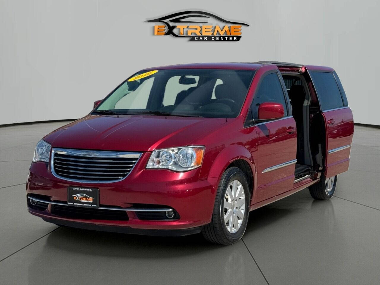 2016 Chrysler Town and Country for sale at Extreme Car Center in Detroit, MI