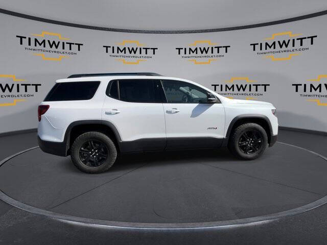 2023 GMC Acadia AT4
