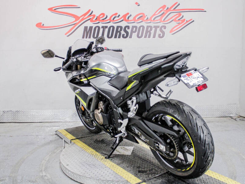 2022 Honda CBR500R ABS