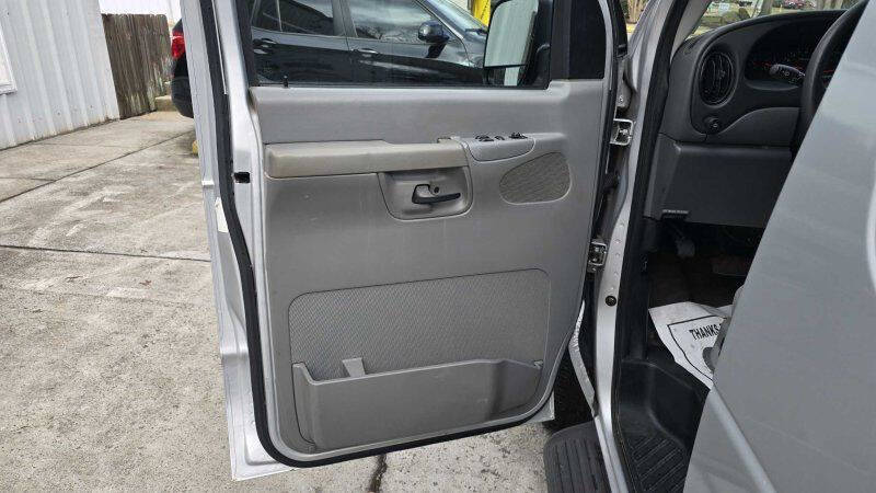 2006 Ford E-Series E-150