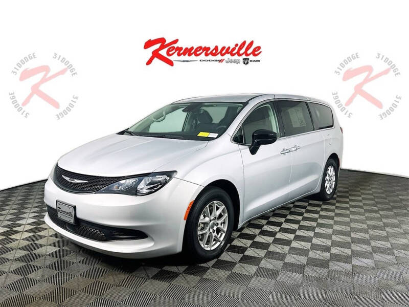 2024 Chrysler Voyager LX