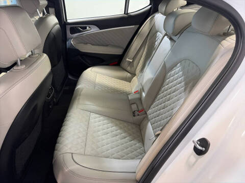 2023 Genesis G70