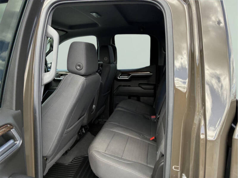 2024 GMC Sierra 1500 Elevation Standard