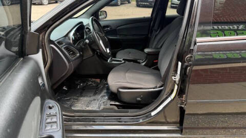 2012 Chrysler 200 Touring