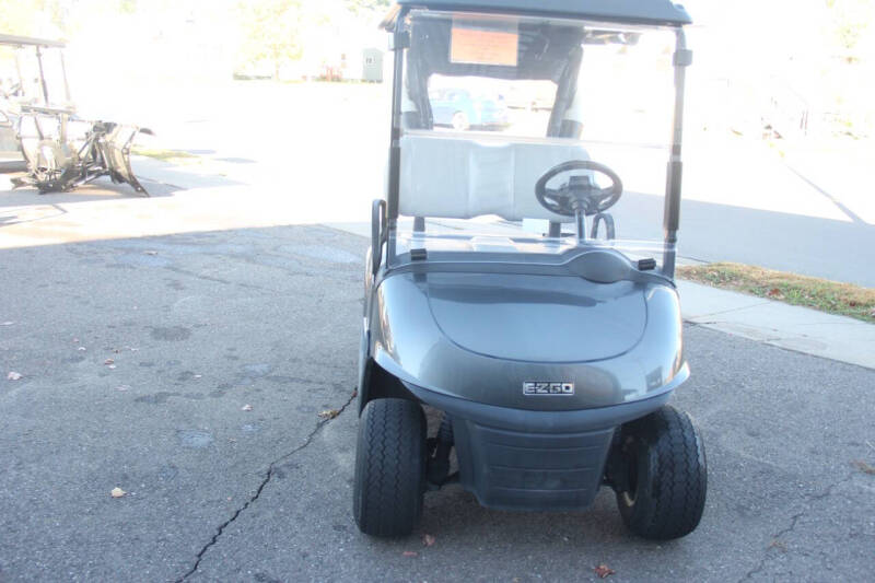 2020 E-Z-GO RXV ELiTE