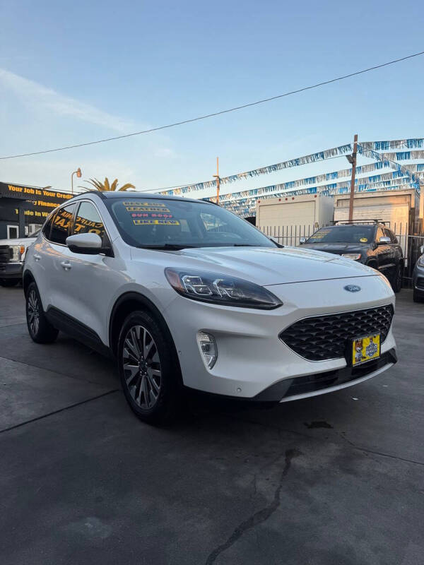 2020 Ford Escape Titanium