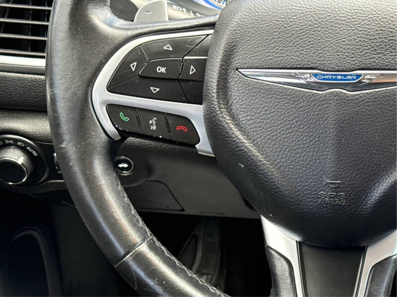 2016 Chrysler 200 Limited