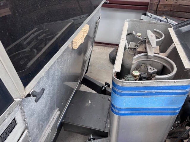 1987 Airstream Sovereign 29 Ft Bumper Pull