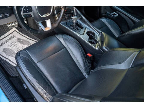 2015 Dodge Challenger SXT Plus