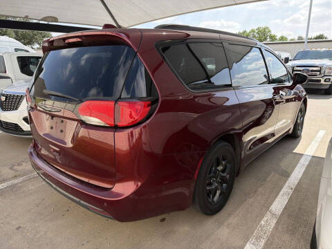 2018 Chrysler Pacifica Touring L Plus