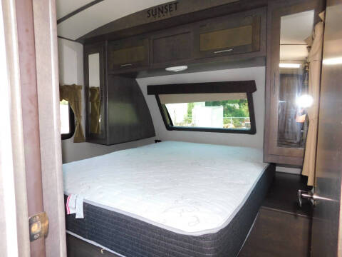 2017 Crossroads RV Sunset Trail 26 SI