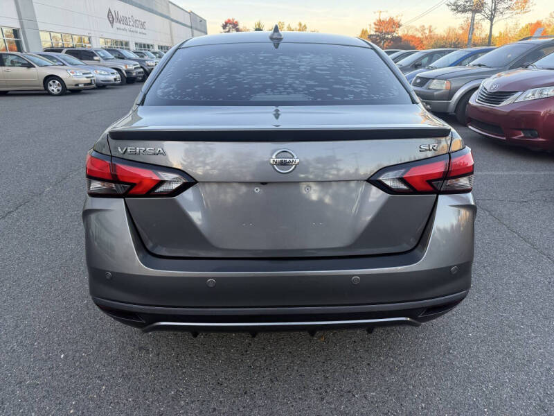2020 Nissan Versa SR