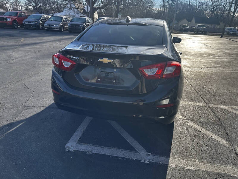 2017 Chevrolet Cruze LS Auto