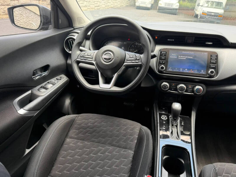 2023 Nissan Kicks SV