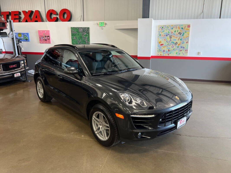 2017 Porsche Macan