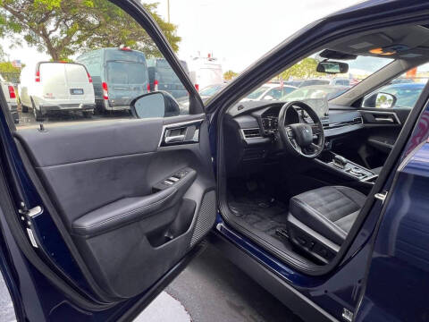2023 Mitsubishi Outlander SE